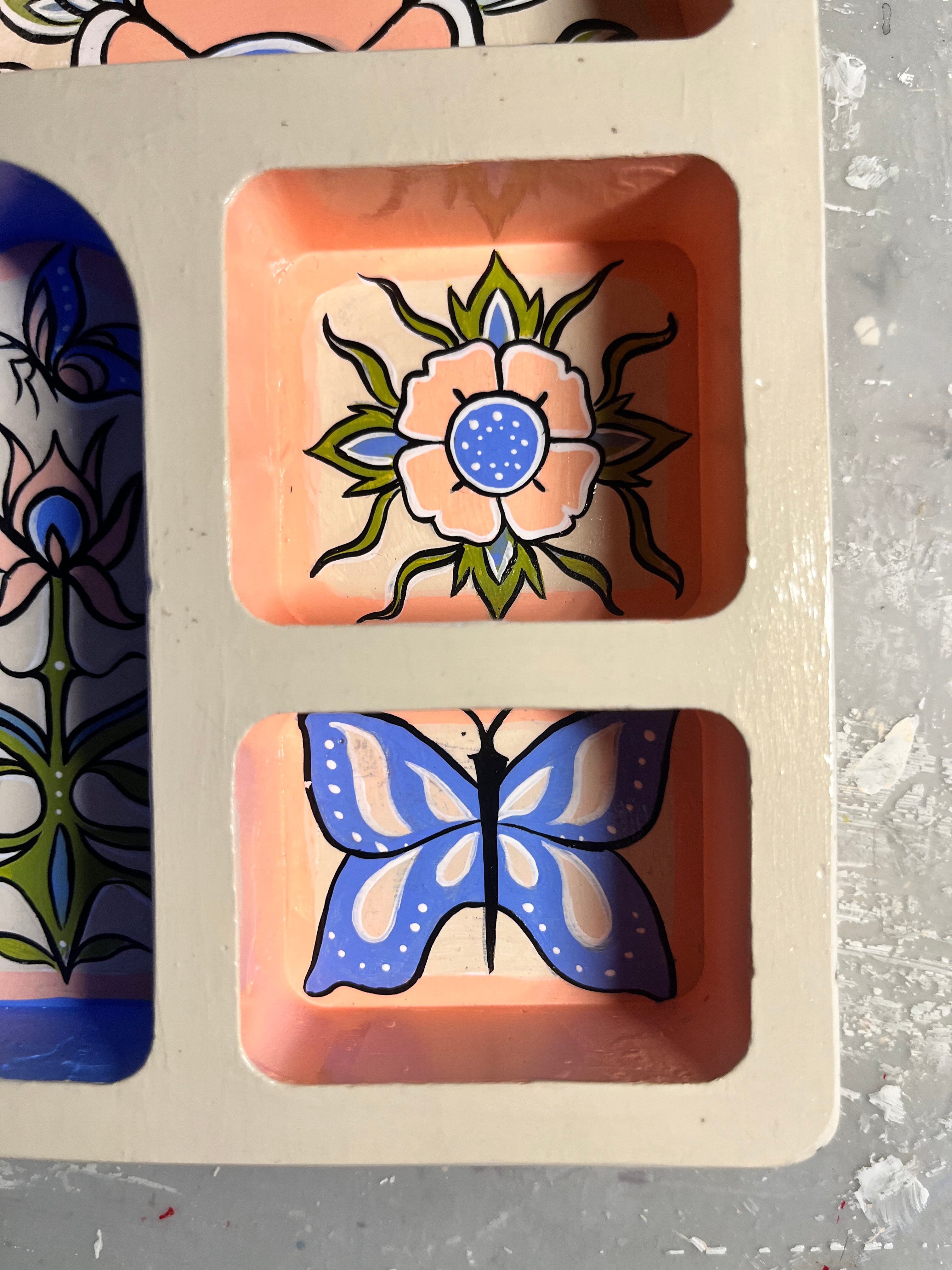 Trinket tray, wall hanging